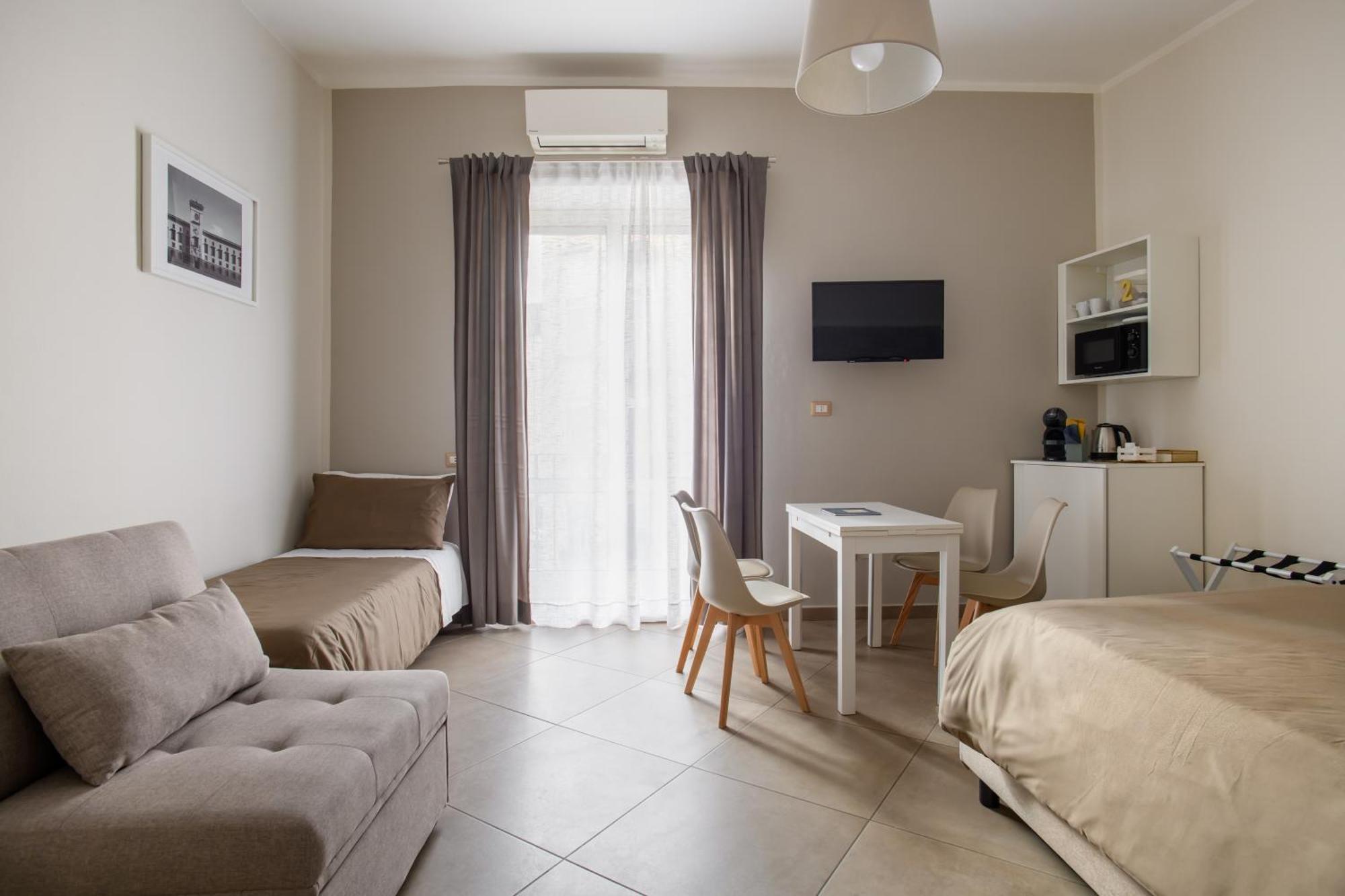 Tinellari Rooms Naples Exterior photo